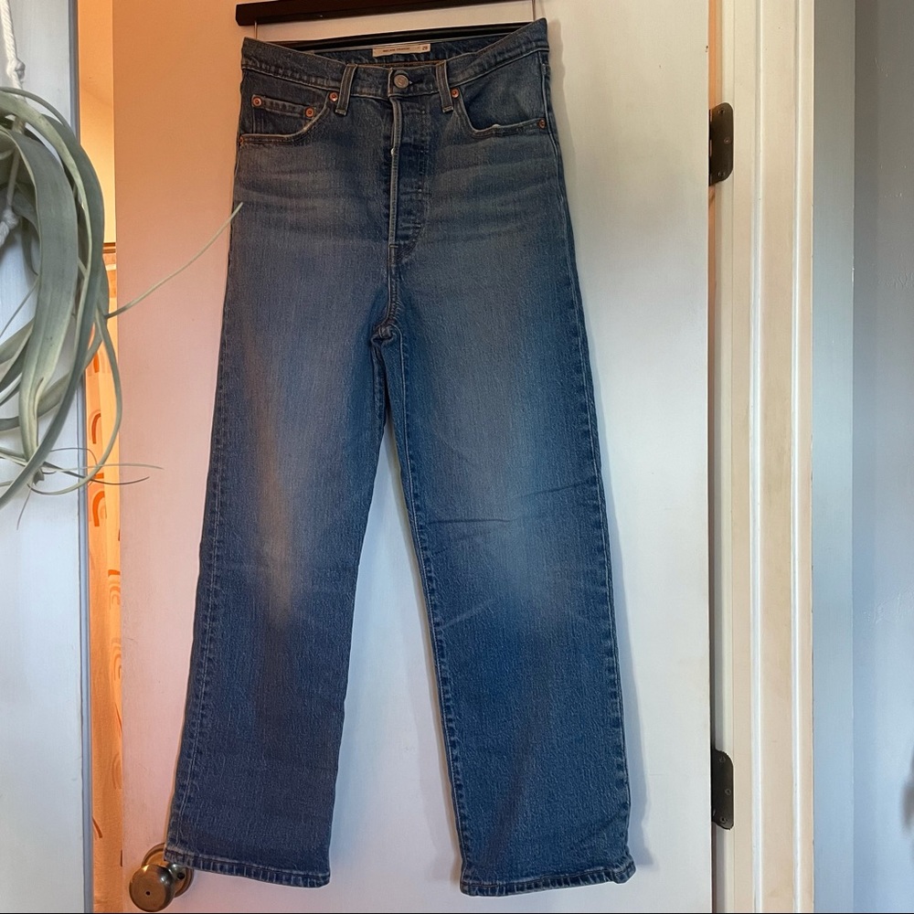 Levi’s Ribcage Straight